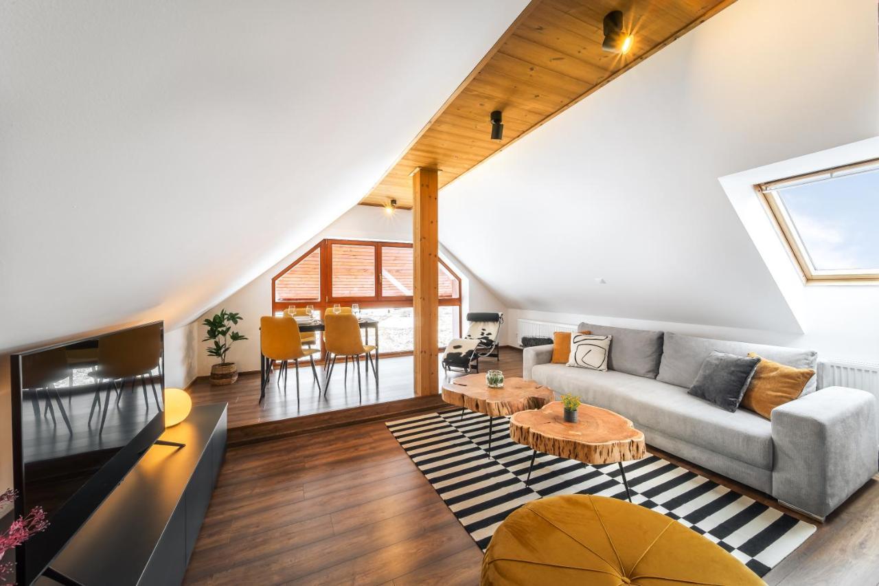 Cozy Mountain Attic Apartment In High Tatras Velka Lomnica Εξωτερικό φωτογραφία